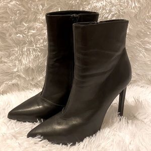 Tony Bianco bootie Freddie black como